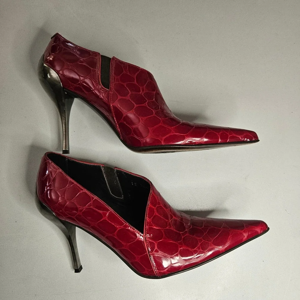 Donald J Pliner Chad Red Croc Patent Leather Pointed Toe Pump Metallic Heel 7.5M